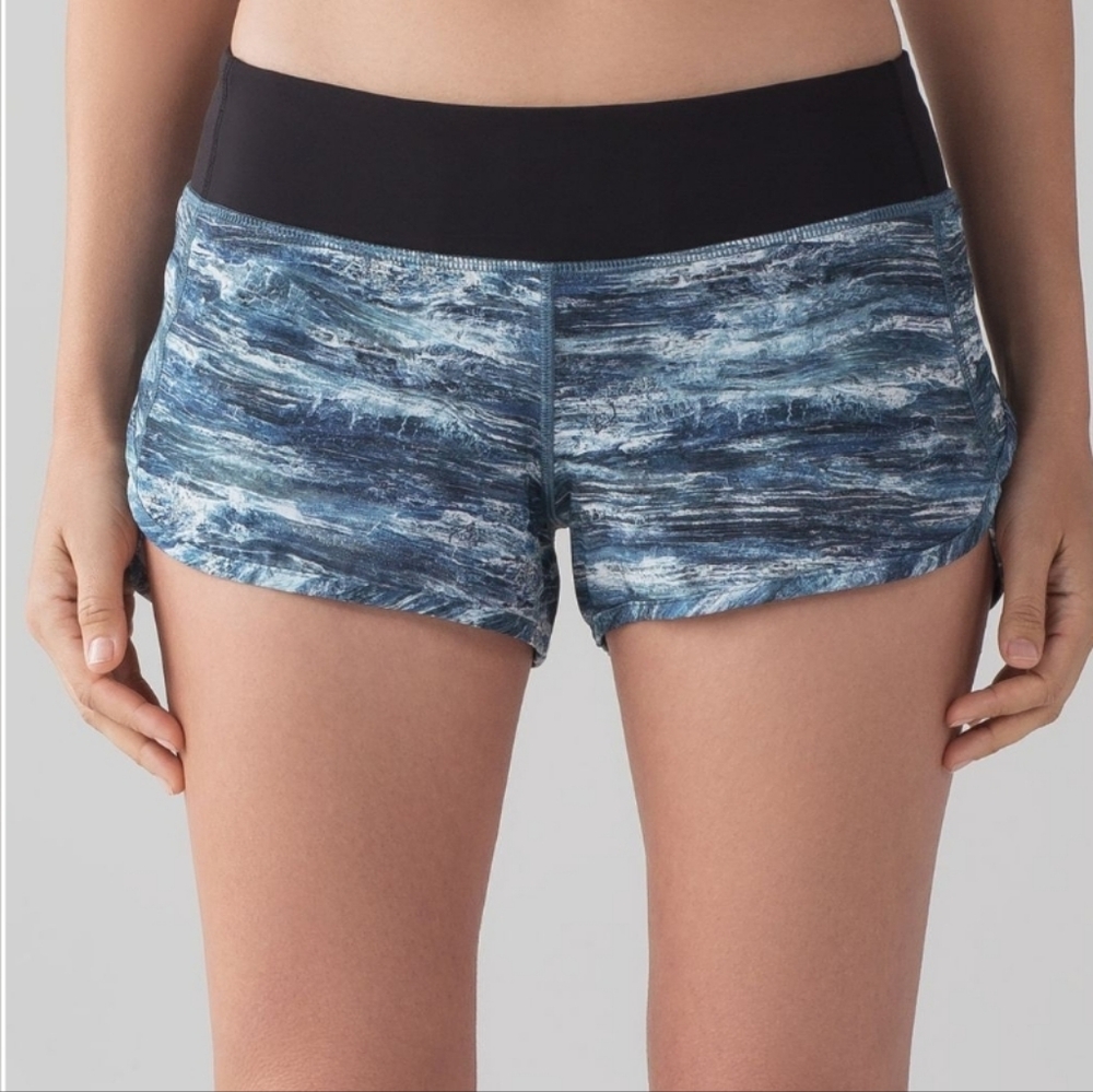 LULULEMON Speed Short 4 Way Stretch 2.5" Blue and Black Athletic Shorts Sz 10